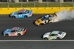 Trouble for Marcos Ambrose, Richard Petty Motorsports Ford