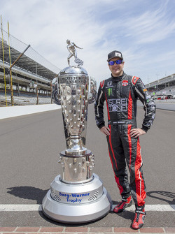 Kurt Busch with the Borg-Warner trophy