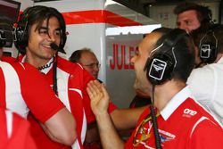 Francesco Nenci fête les premiers points de Jules Bianchi et Marussia