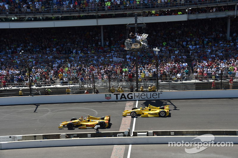 Ryan Hunter-Reay gewinnt