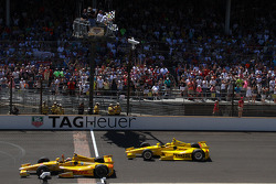 Ryan Hunter-Reay, Andretti Autosport Honda celebrates