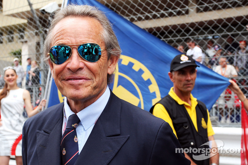 Jacky Ickx, in griglia di partenza