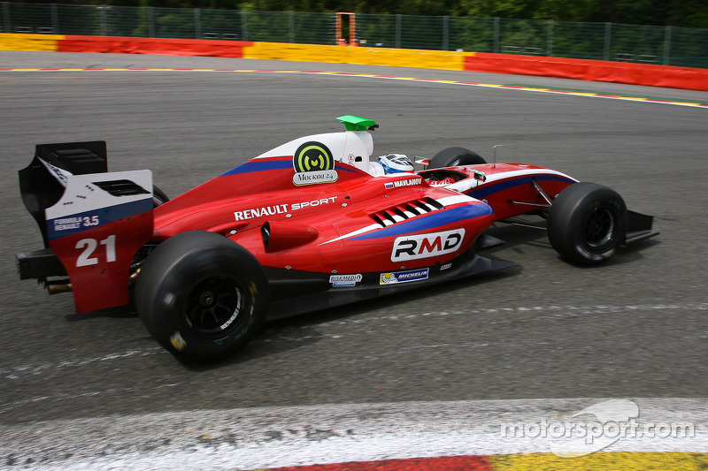 Формула Renault 3.5: Zeta Corse