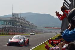 #23 Nismo Nissan GT-R: Tsugio Matsuda, Ronnie Quintarelli, pakt de overwinning