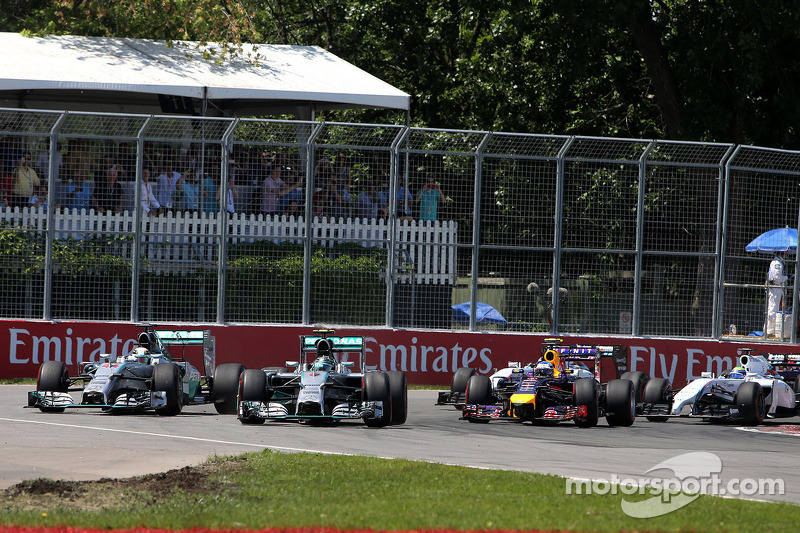 Start: Lewis Hamilton, Mercedes AMG F1 W05; Nico Rosberg, Mercedes AMG F1 W05