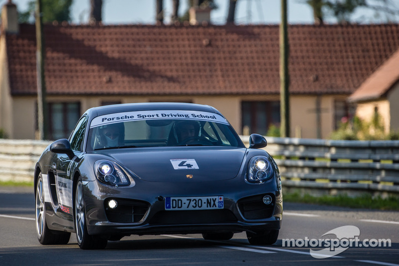 Porsche Driving School >> Porsche Sport Driving School Siralama Seansindan Once 24 Saat Le Mans Porsche Driving School >> Porsche Sport Driving School Siralama Seansindan Once 24 Saat Le Mans