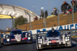 #20 Porsche Team Porsche 919 Hybrid: Timo Bernhard, Mark Webber, Brendon Hartley
