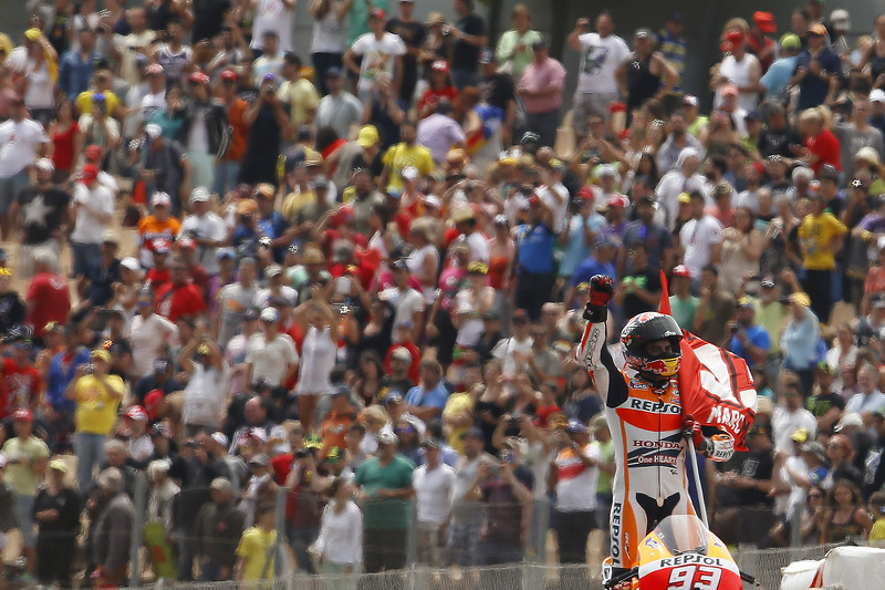 Il vincitore della gara Marc Marquez, pilota del Repsol Honda Team HRC
