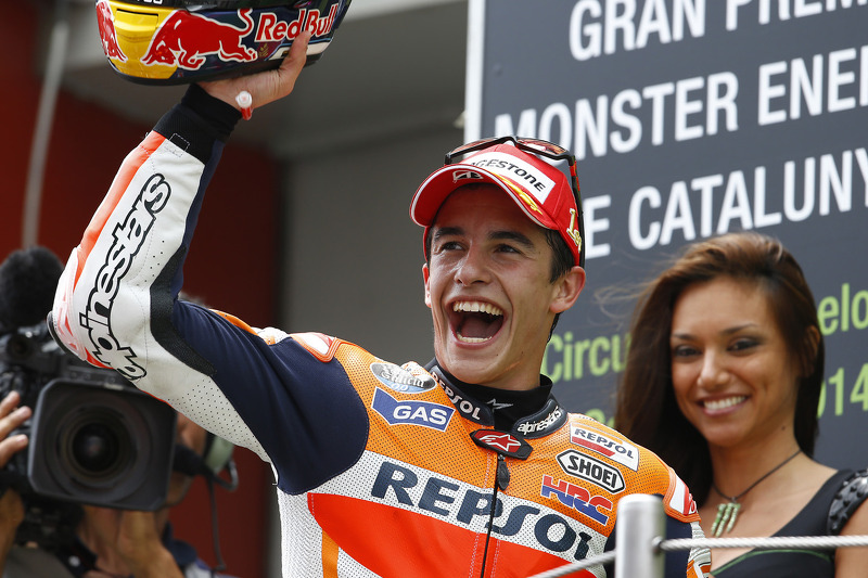 Podio: 1º Marc Márquez, 2º Valentino Rossi, 3º Dani Pedrosa