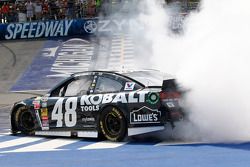 Race winner Jimmie Johnson, Hendrick Motorsports Chevrolet