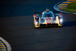 #2 Audi Sport Team Joest Audi R18 e-tron quattro: Marcel Fässler, Andre Lotterer, Benoit Tréluyer