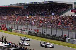 #2 Audi Sport Team Joest Audi R18 e-tron quattro: Marcel Fässler, Andre Lotterer, Benoit Tréluyer
