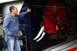 Gerhard Berger, outside the Scuderia Toro Rosso garage