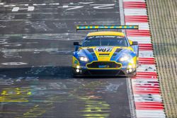 #007 Aston Martin Racing Aston Martin Vantage V12 GT: Stefan Mücke, Pedro Lamy, Darren Turner