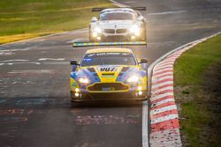 #007 Aston Martin Racing Aston Martin Vantage V12 GT: Stefan Mücke, Pedro Lamy, Darren Turner