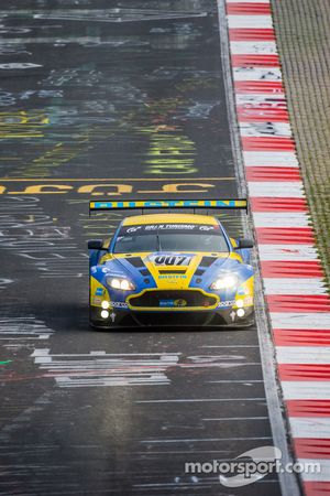 #007 Aston Martin Racing Aston Martin Vantage V12 GT: Stefan Mücke, Pedro Lamy, Darren Turner