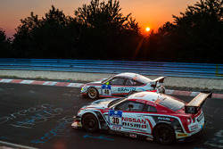 #40 Manthey-Racing Porsche 911 GT3 Cup: Steve Smith, Reimer Nils, Reinhold Renger, Harald Proczyk, #30 Nissan GT Academy Team RJN Nissan GT-R Nismo GT3: Michael Krumm, Tetsuya Tanaka, Kazuki Hoshino, Katsumasa Chiyo
