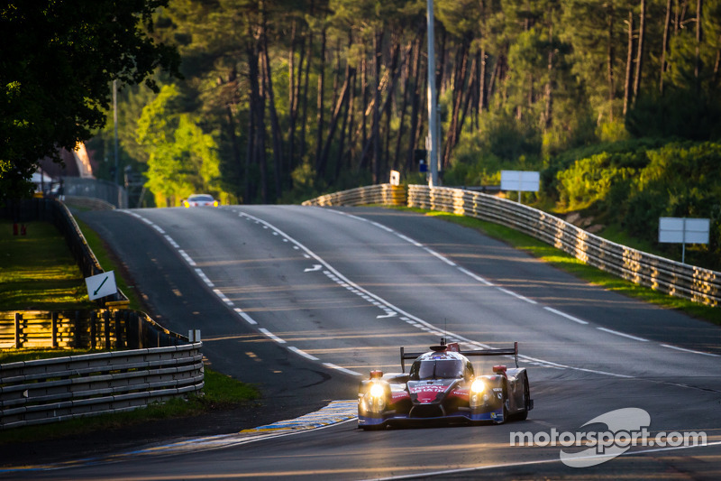 2014 год. Экипаж Туна Хопинь, Эддерли Фонга и Дэвида Чена, Ligier JS P2