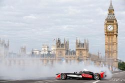 Formula E cars take over downtown London