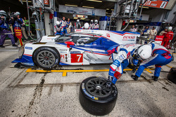 Pit stop for #7 Toyota Racing Toyota TS 040 - Hybrid: Alexander Wurz, Stéphane Sarrazin, Kazuki Nakajima