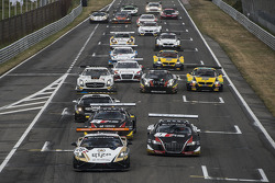 Start: #28 Grasser Racing Team Lamborghini LFII: Hari Proczyk, Jeroen Bleekemolen leads