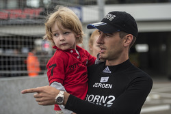 Jeroen Bleekemolen and son