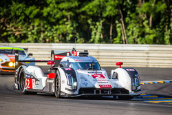 #2 奥迪运动部 Joest 奥迪 R18 E-Tron Quattro: 马塞尔·法斯勒, 安德烈·洛特勒, 伯努瓦·特律叶