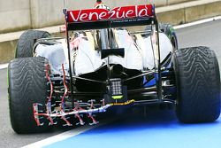 Pastor Maldonado, Lotus F1 E21 running sensor equipment