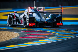 #2 Audi Sport Team Joest Audi R18 E-Tron Quattro: Marcel Fässler, Andre Lotterer, Benoit Tréluyer