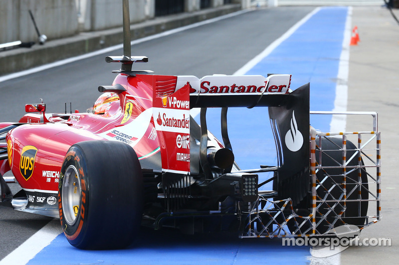 Jules Bianchi, Ferrari F14-T, pilota collaudatore, con i sensori di velocità