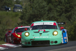 #17 Team Falken Tire Porsche 911 RSR: Wolf Henzler, Bryan Sellers