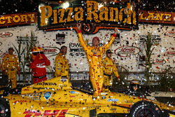 Race winner Ryan Hunter-Reay, Andretti Autosport Honda