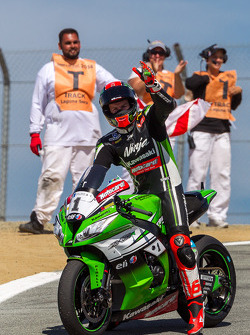 Tom Sykes celebrates his victory in race 2