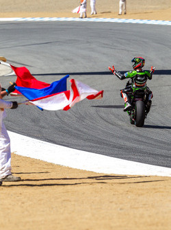 Tom Sykes celebrates his victory in race 2