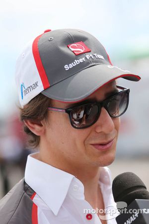 Esteban Gutierrez, Sauber with the media