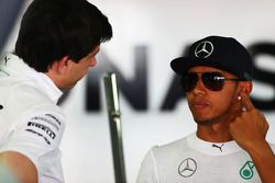 (L to R): Toto Wolff, Mercedes AMG F1 Shareholder and Executive Director with Lewis Hamilton, Mercedes AMG F1