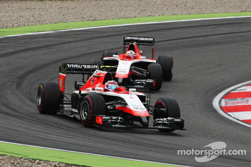 Max Chilton, Marussia F1 Takımı MR03 ve takım arkadaşı Jules Bianchi, Marussia F1 Takımı MR03