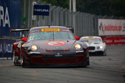 #41 EFFORT Racing Porsche GT3R: Michael Mills