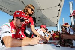 Fernando Alonso, Ferrari signs autographs for the fans