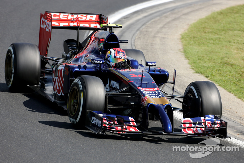 2014 год. За рулем болида Toro Rosso STR9 на пятничной тренировке