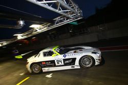 #84 HTP Motorsport 梅赛德斯 SLS AMG GT3: 哈罗德·普里马, 尼科·韦尔东克, 伯纳德·施奈德