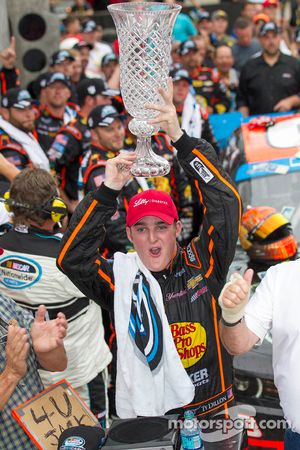 Vencedor da corrida Ty Dillon