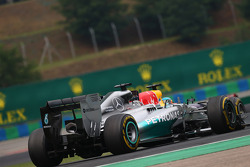Lewis Hamilton, Mercedes AMG F1 W05 and Sebastian Vettel, Red Bull Racing RB10