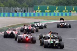 Sergio Perez, Sahara Force India ve Sebastian Vettel, Red Bull Racing