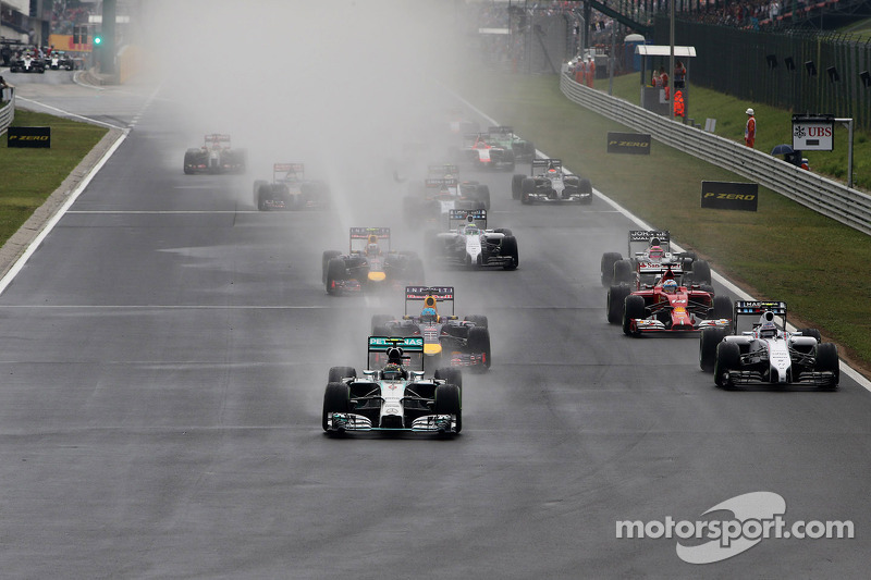 Start of the race, Nico Rosberg, Mercedes AMG F1 Team