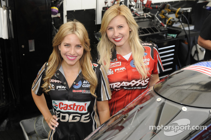 Brittany Force und Courtney Force (NHRA/Dragster)