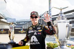 Race winner Jeff Gordon, Hendrick Motorsports Chevrolet