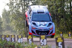Thierry Neuville and Nicolas Gilsoul, Hyundai i20 WRC, Hyundai Motorsport