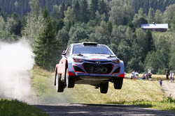 Hayden Paddon and John Kennard, Hyundai i20 WRC, Hyundai Motorsport