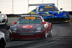 #41 EFFORT Racing Porsche GT3R: Michael Mills